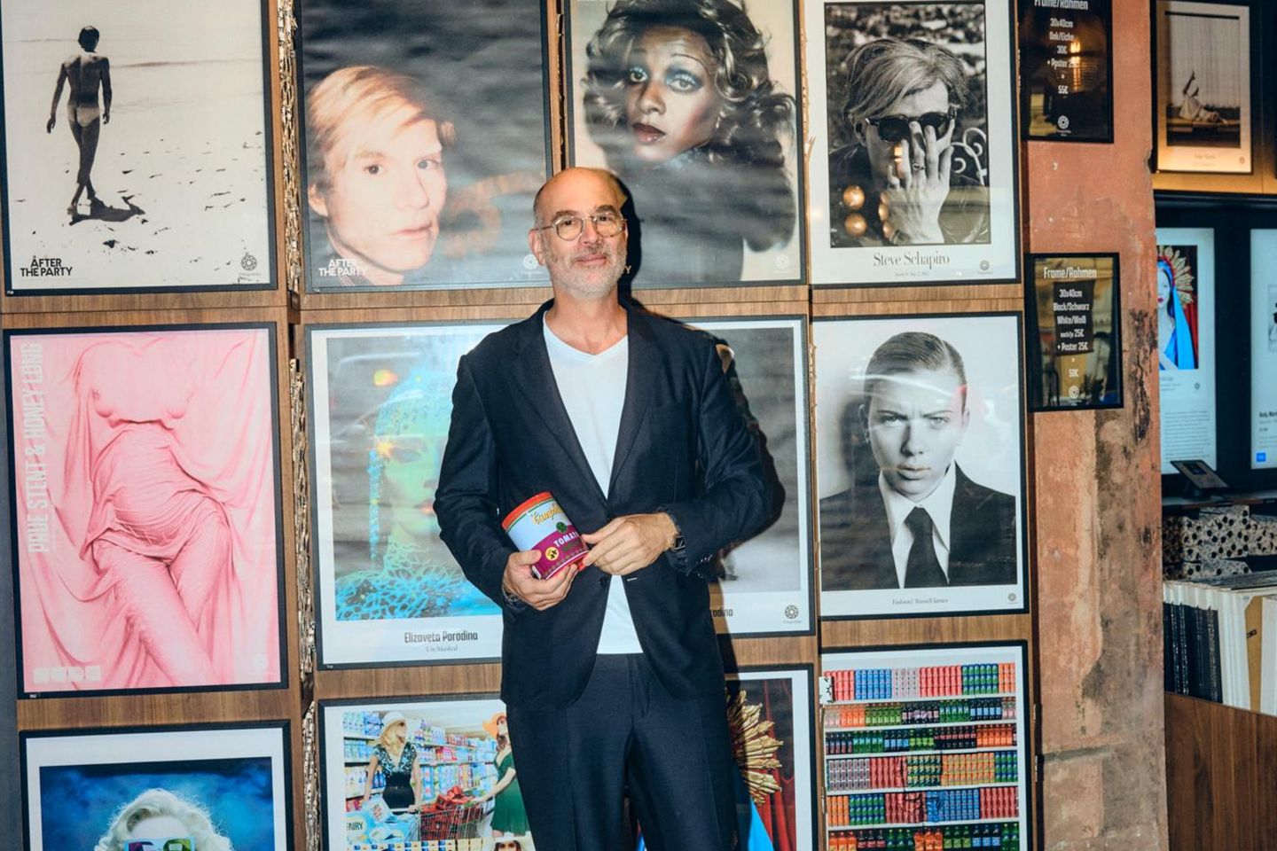 Yoram Roth im Museumsshop des Fotografiska