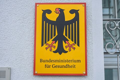 Zweitsitz des Bundesgesundheitsministeriums in Berlin: Geschäftsgeheimnisse verletzt?