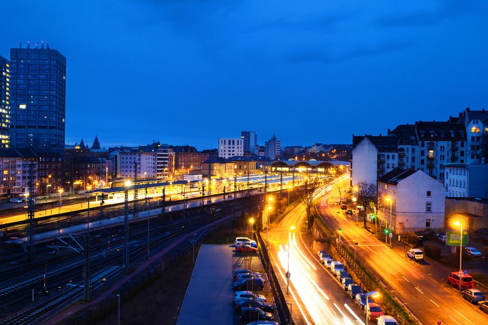 Straße in der Nähe des Bahnhofes in Mainz