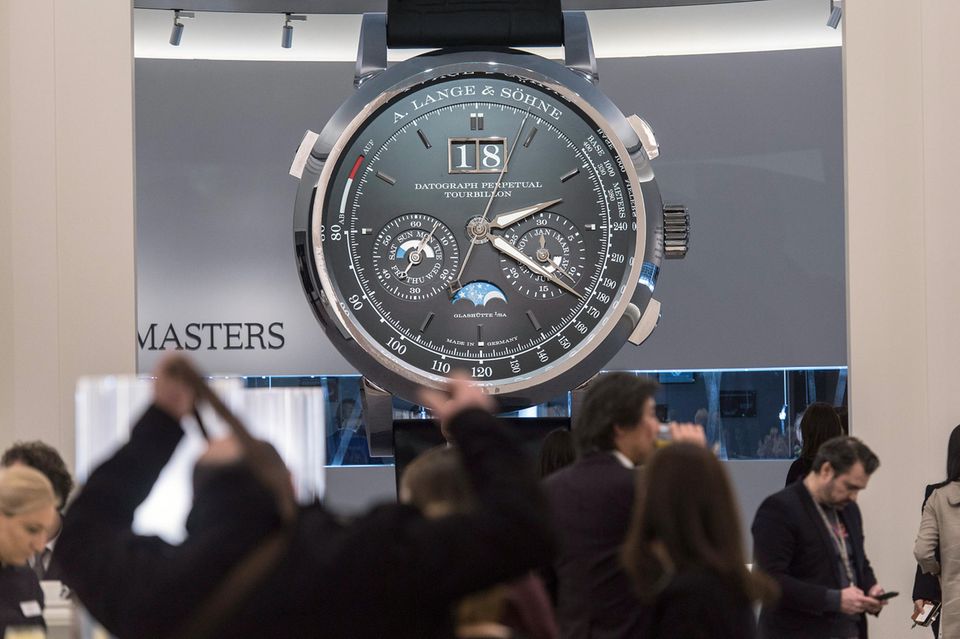 Der Stand des Uhrenherstellers Lange & Söhne auf der Uhrenmesse in Genf