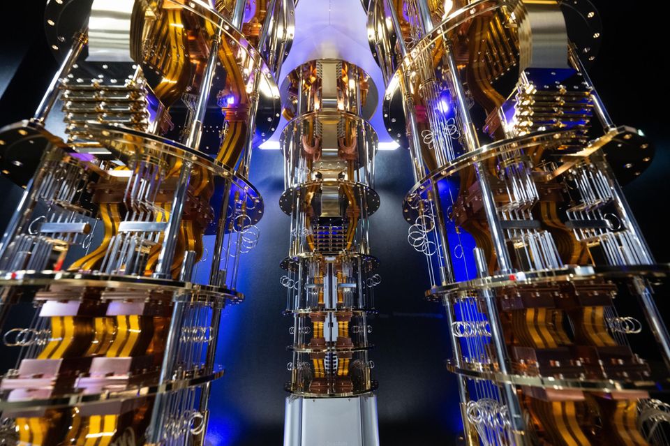 Ein Quanten-Chip eines Quantencomputers von IBM