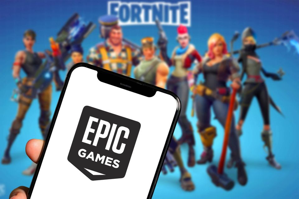 Epic Games ist vor allem für das Online-Spiel Fortnite bekannt, das weltweit knapp 400 Mio. Nutzer hat. Bislang hat Epic Games einen Börsengang weitestgehend ausgeschlossen und sich über außerbörsliche Finanzierungsrunden knapp 8 Mrd. Dollar gesichert. Zuletzt zeigte CEO Tim Sweeney aber erste Anzeichen, dass er über einen IPO nachdenke, der „zu einem bestimmten Zeitpunkt opportunistisch sei“. Allerdings können Anleger schon heute indirekt in Epic Games investieren. Das börsennotierte chinesische Unternehmen Tencent hält etwa 40 Prozent an Epic Games. Bei einem IPO rechnen Experten mit einer Bewertung von etwa 30 bis 35 Mrd. Dollar.