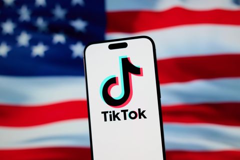 Das soziale Netzwerk Tiktok muss wohl sein US-Geschäft abstoßen, um in den USA weiter operieren zu dürfen