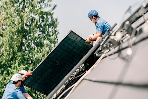 Installateure von Solaranlagen sollen mit Ratenzahlungen neue Kundengruppen erschließen können.