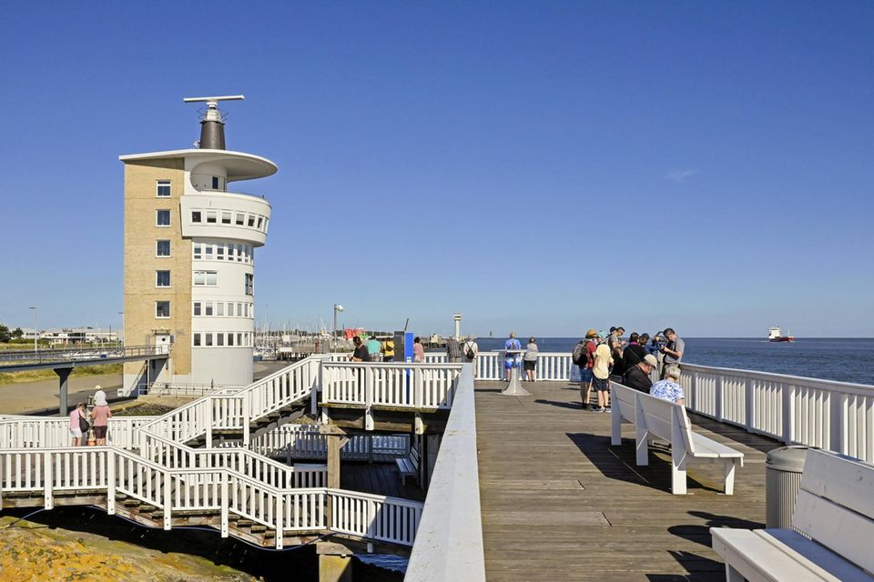 Aussichtsplattform an der Elbe in Cuxhaven