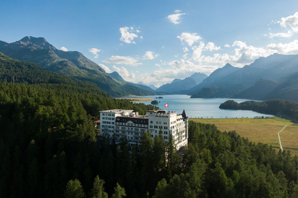 Das „Waldhaus Sils“, ein traditionsreiches Hotel im Engadiner Dorf Sils-Maria, punktet mit großem Kulturangebot