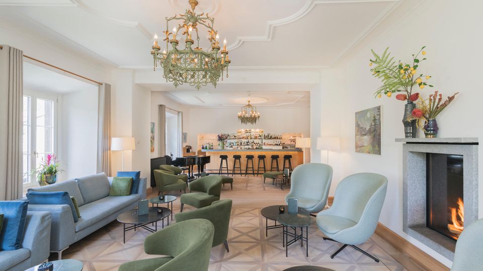 Die Nähe zu Italien prägt das Interieur des „Parkhotel Margna“ – mit Rundbögen, Verzierungen und mediterranen Farben