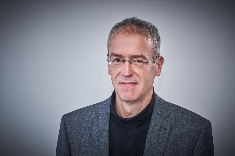 Ein Porträtfoto des Wirtschaftswissenschaftlers Holger Görg