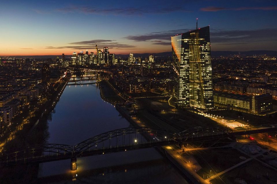 EZB-Tower in Frankfurt – werden hier in dieser Woche die Leitzinsen gesenkt?