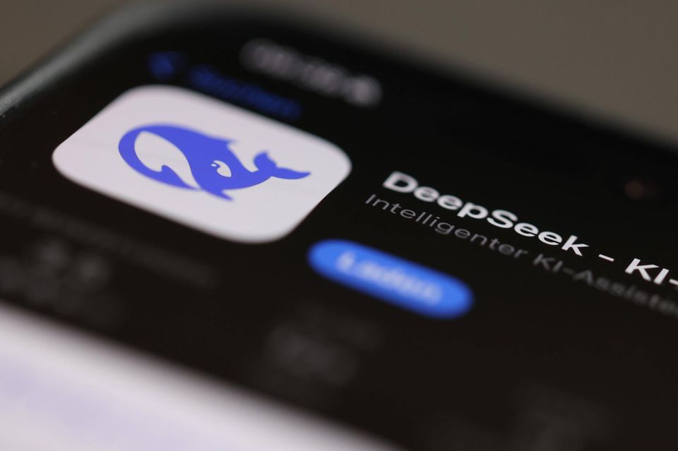 Das chinesische Startup Deepseek sendete kurzzeitig Schockwellen durch westliche Unternehmen und ließ Tech-Aktien einbrechen