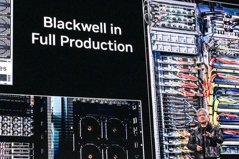 Jensen Huang spricht auf der Computermesse CES in Las Vegas