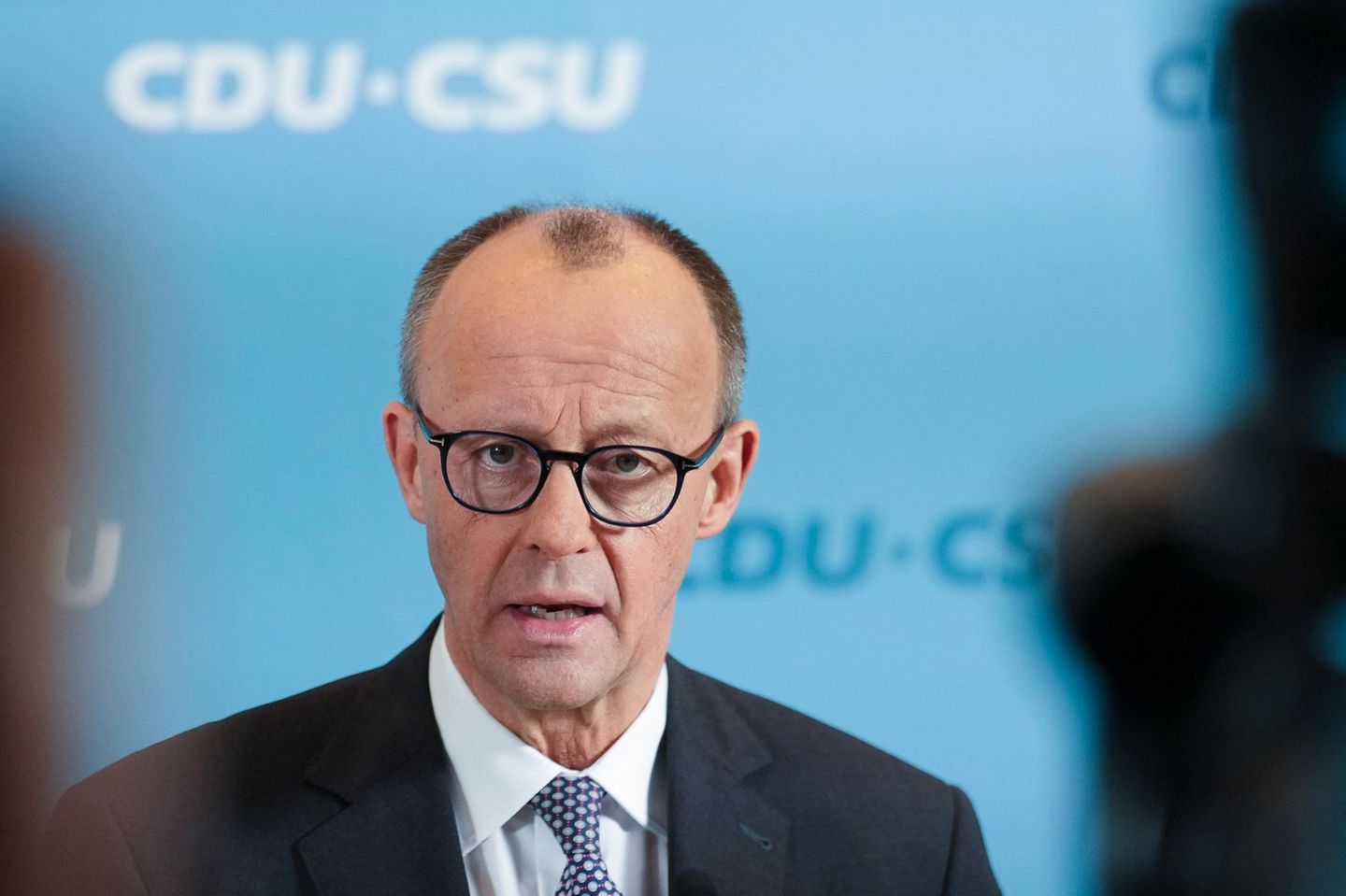 Friedrich Merz spricht zur Presse
