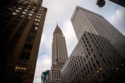 Die Signa Gruppe hatte das 319 Meter hohe Chrysler Building 2019 gemeinsam mit der RFR Holding für etwa 150 Mio. Dollar – also etwa 135 Mio. Euro – erworben.