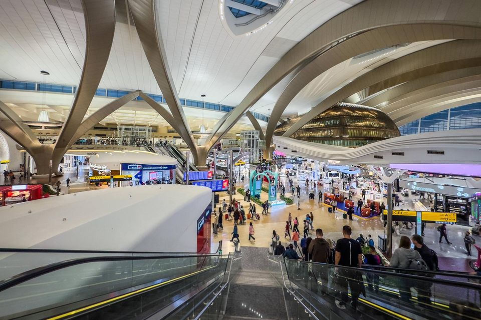 Moderne Architektur am Flughafen Dubai
