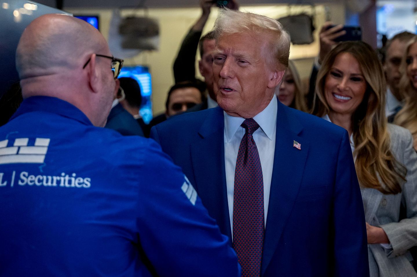 US-Präsident Donald Trump bekam große Vorschusslorbeeren von der Wall Street. Inzwischen wurden die Gewinne wieder abgegeben