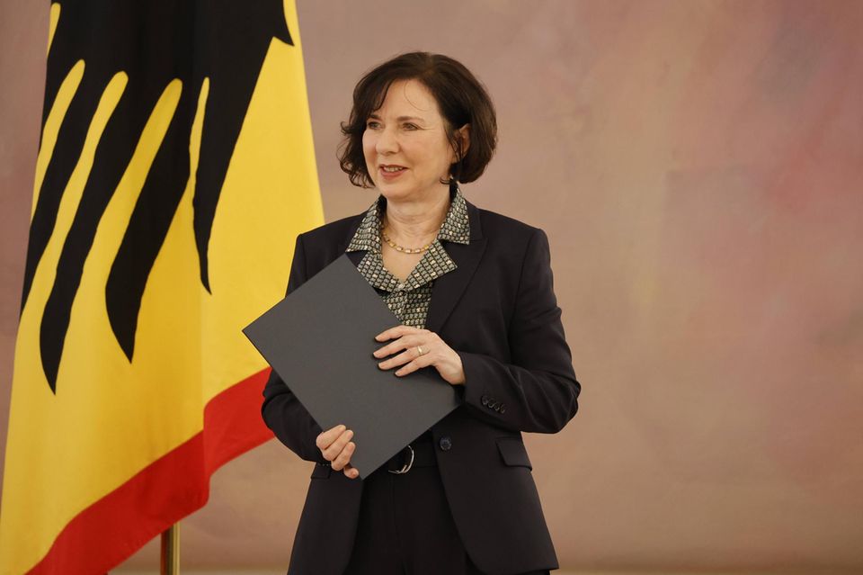 Versicherungs-Ombudsfrau ist die ehemalige Bundesverfassungsrichterin Sibylle Kessal-Wulf