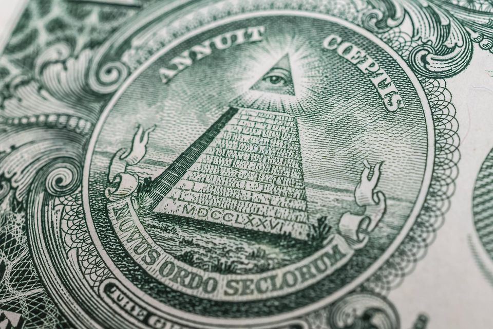 Der US-Dollar hat seit dem Amtsantritt von Donald Trump stark abgewertet – was auch den MSCI World nach unten bewegt hat