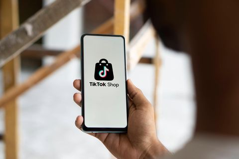 Tiktok Shop Logo auf einem Handy