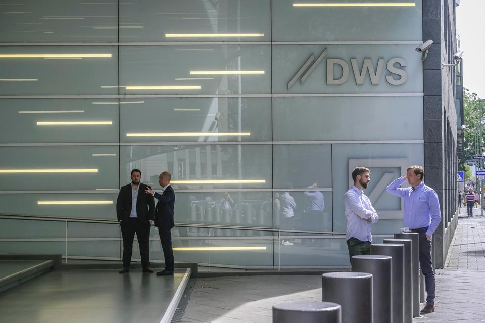 Eingang der DWS in Frankfurt