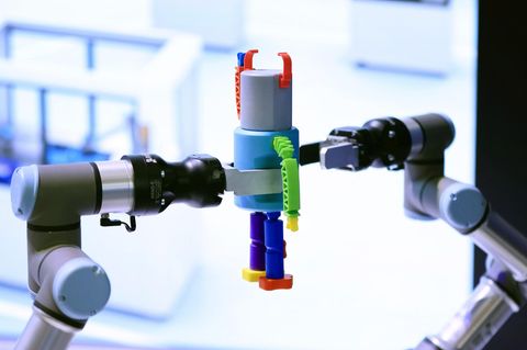 Siemens ist einer der größten Aussteller auf der Hannover Messe und stellt dort zum Beispiel innovative Fabrikstraßen vor