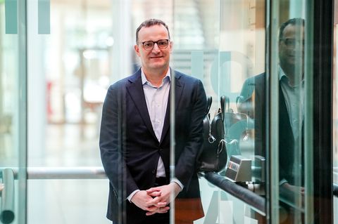 Der Merz-Flüsterer? Viele in der CDU fragen sich, wie nah Jens Spahn dem CDU-Chef wirklich steht