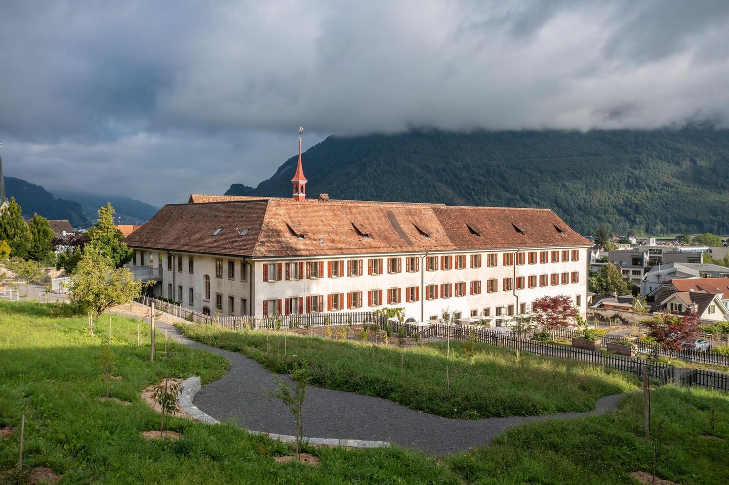Bis 2004 wurde das Kapuzinerkloster in Stans von Mönchen bewohnt, jetzt bietet es 14 stilvolle Hotelzimmer