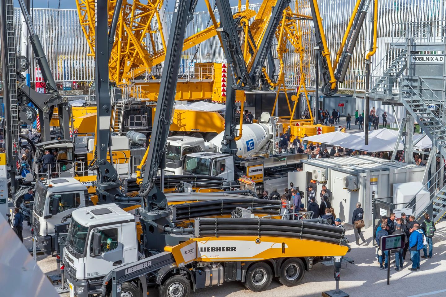 Großbaustelle Deutschland: Die deutsche Wirtschaft befindet sich im Umbau – vorerst schlägt sich das aber kaum in Wachstum nieder, meinen die führenden Wirtschaftsforscher in ihrer Gemeinschaftsdiagnose.
