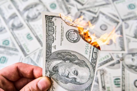 Der Dollar als globale Leitwährung steht im Feuer, sagt LBBW-Chefökonom Moritz Kraemer, der den USA einst das Triple-A-Rating entzog.