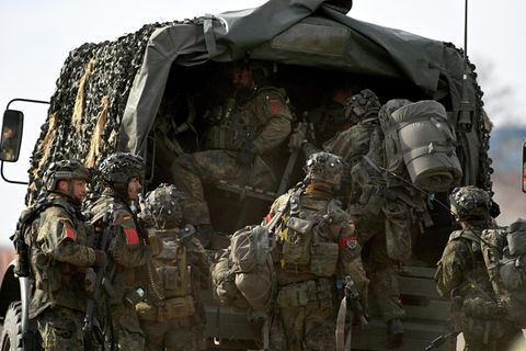 Deutsche Soldaten bei der Übung