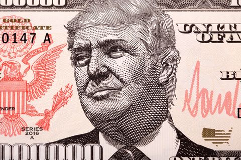 Als Welt-Reservewährung genoss der US-Dollar ein unerschütterliches Vertrauen - bis Donald Trump kam.