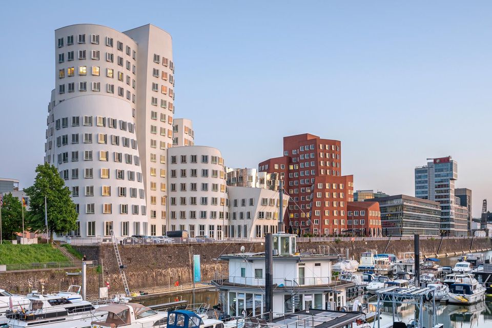 Blick auf den Medienhafen in Düsseldorf