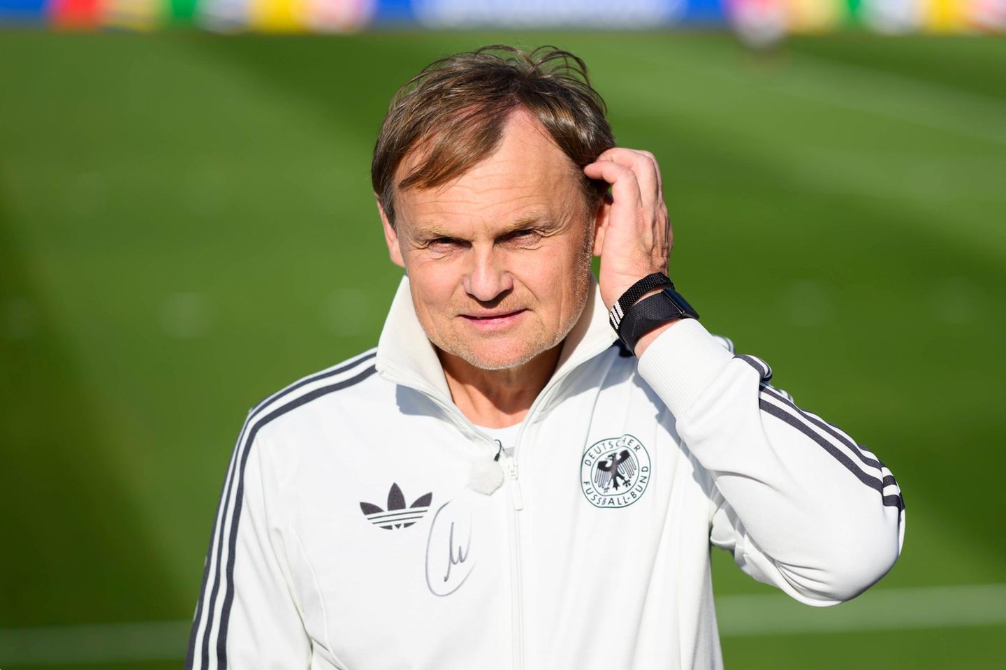 Adidas-Chef Bjørn Gulden präsentiert gute Zahlen für das erste Quartal – doch beim Ausblick bleibt er vorsichtig.
