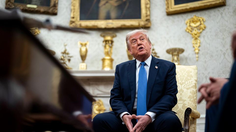 Donald Trump im Oval Office des Weißen Hauses in Washington, DC