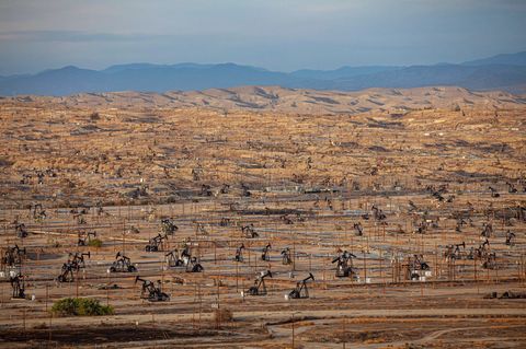 Kern River Oil Field in Bakersfield, das drittgrößte Ölfeld in Kalifornien