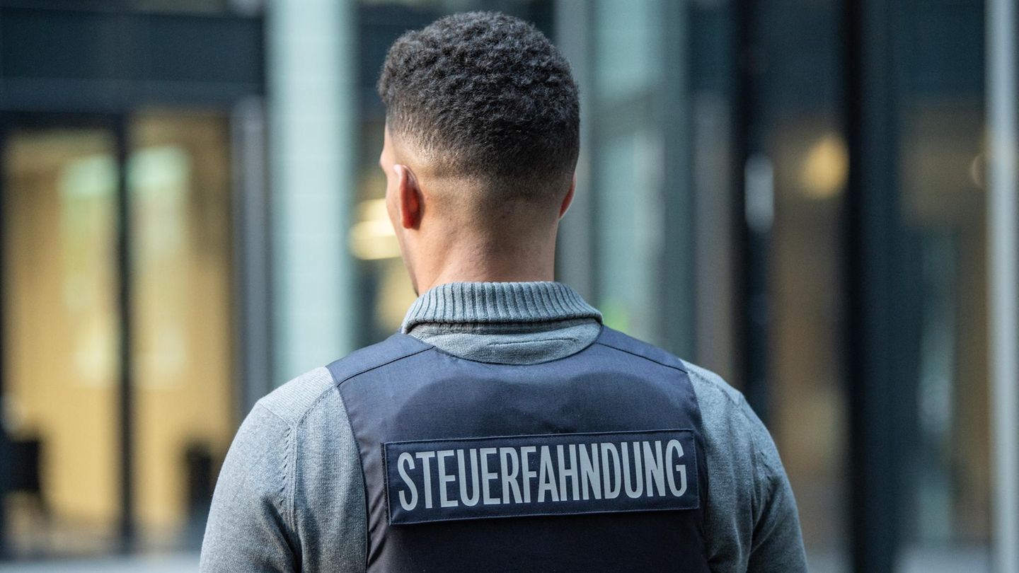 Steuererkl-rung-Wenn-die-Steuerfahndung-zur-Durchsuchung-anr-ckt