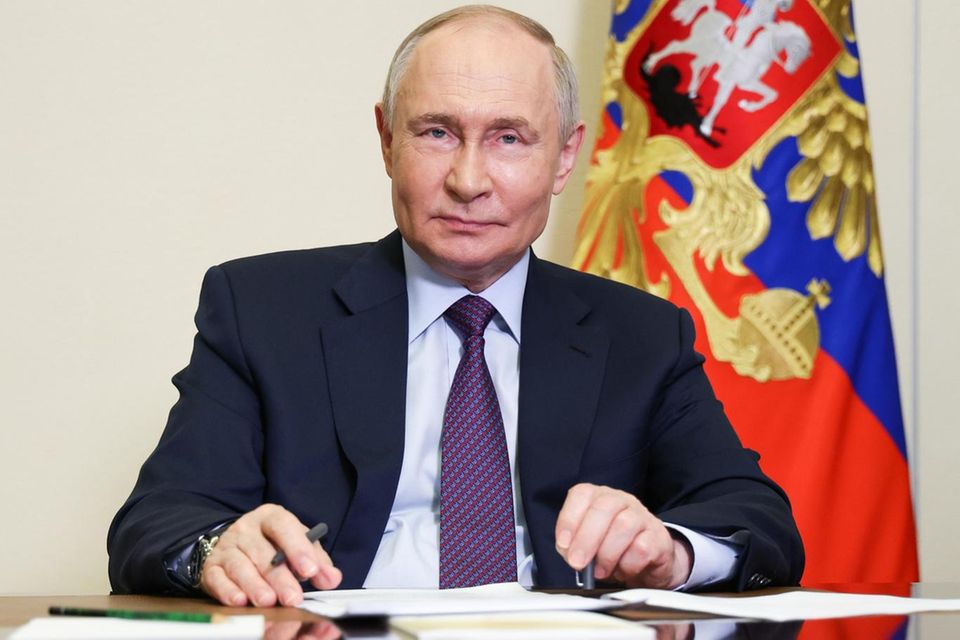 Putin während eines Video Konferenz