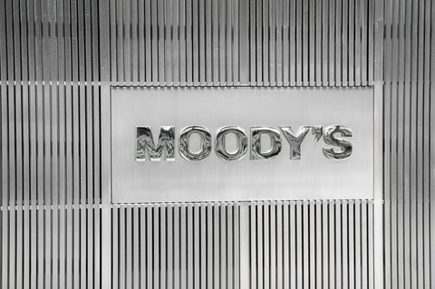 Schild am Gebäude von Moody's, 7 World Trade Center, New York City