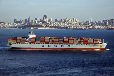 Chinesisches Containerschiff vor San Francisco – ein eher seltenes Bild während der von Donald Trump verhangenen Zölle gegen chinesische Importe.