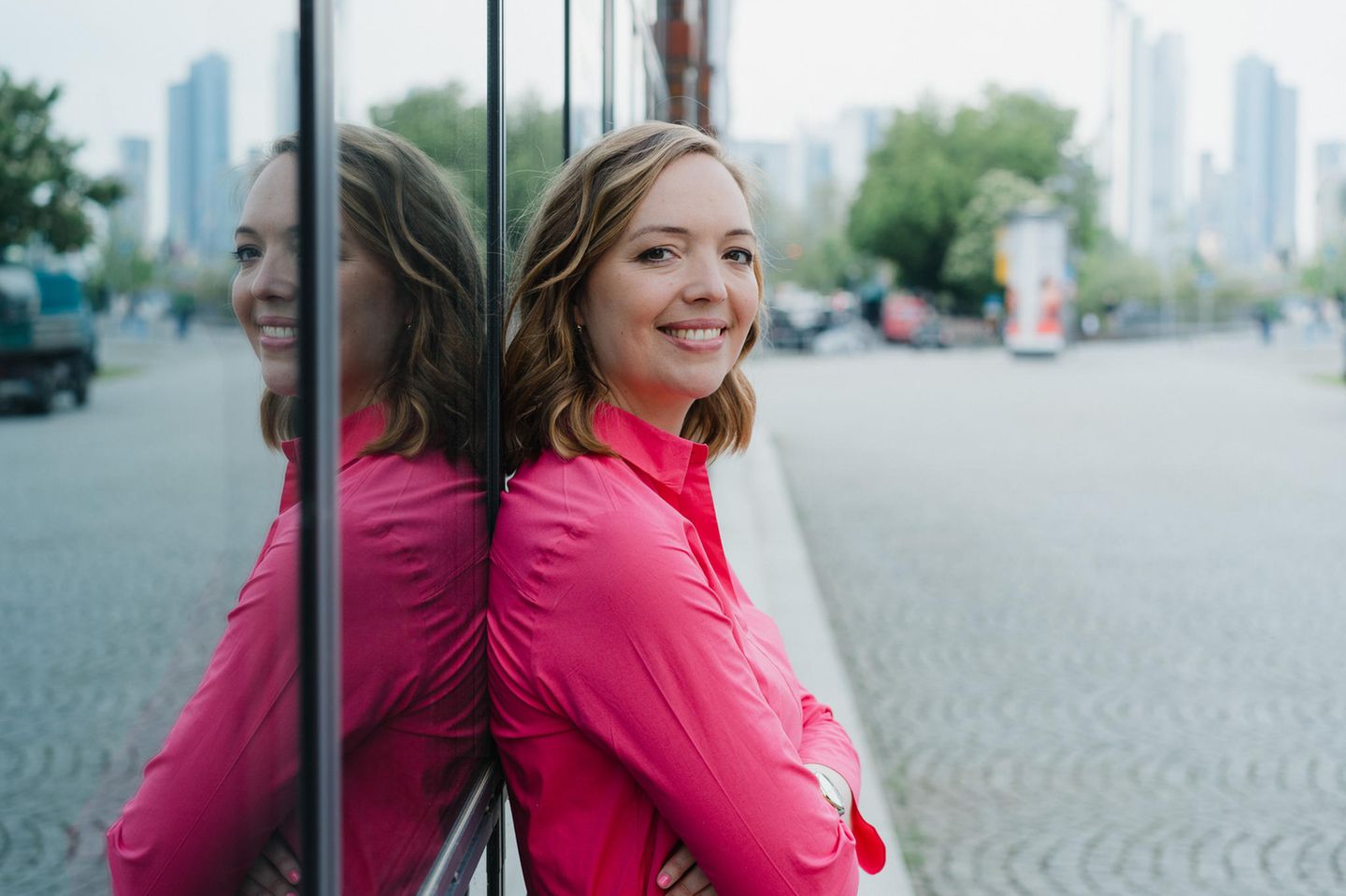 Finanz-Expertin Claudia Müller hat Tipps, wie wir mit unserer Geldanlage Veränderungen bewirken können