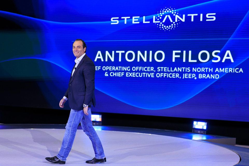 Antonio Filosa bei einem Auftritt bei der Automobility LA