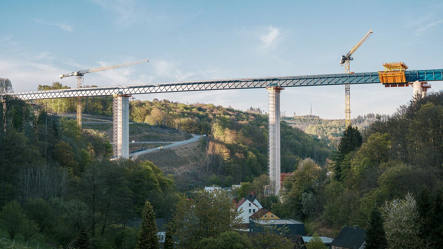 Infrastruktur-Geht-doch-Wie-in-NRW-eine-Autobahnbr-cke-im-Rekordtempo-ersetzt-wird-Capital-