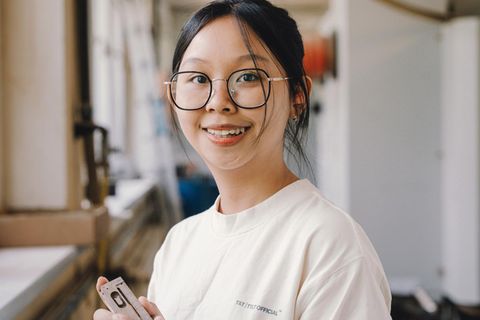 Thi Tuyêt Nhu Trân ist CNC-Fräserin aus Vietnam
