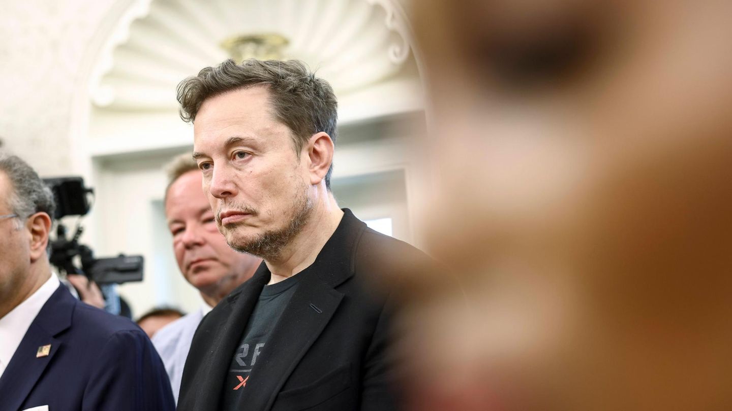 Mission-Impossible-Elon-Musk-wollte-die-B-rokratie-zerst-ren-doch-er-zahlte-einen-hohen-Preis-Capital-