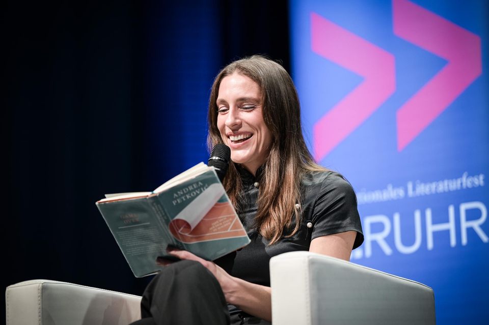 Andrea Petković liest aus ihrem Buch