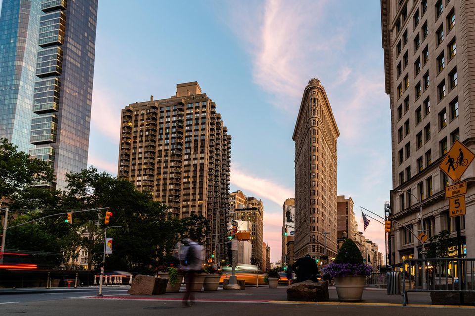 New York'un simgesi Flatiron Binası'na bakan Madison Meydanı