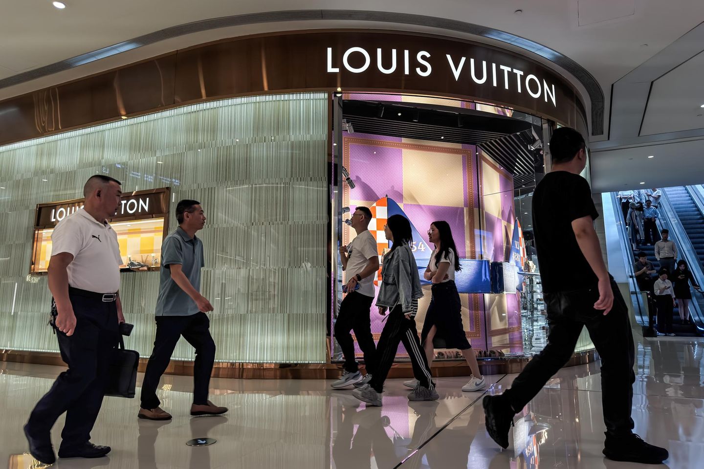 Louis Vuitton-Store im chinesischen Chongqing. Viele Luxus-Stores werden es auf Dauer schwer haben in China, sind sich Experten einig.
