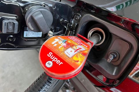 Die Spritpreise in Deutschland hängen mit dem Ölpreis zusammen, der wiederum auch durch Konflikte im Nahen Osten wie dem zwischen Israel und dem Iran geprägt wird.
