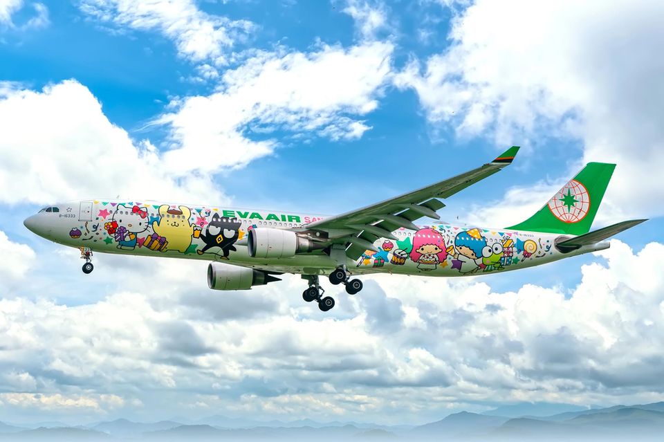 EVA Air bei der Landung auf dem Tan Son Nhat International Airport, Ho Chi Minh City, Vietnam