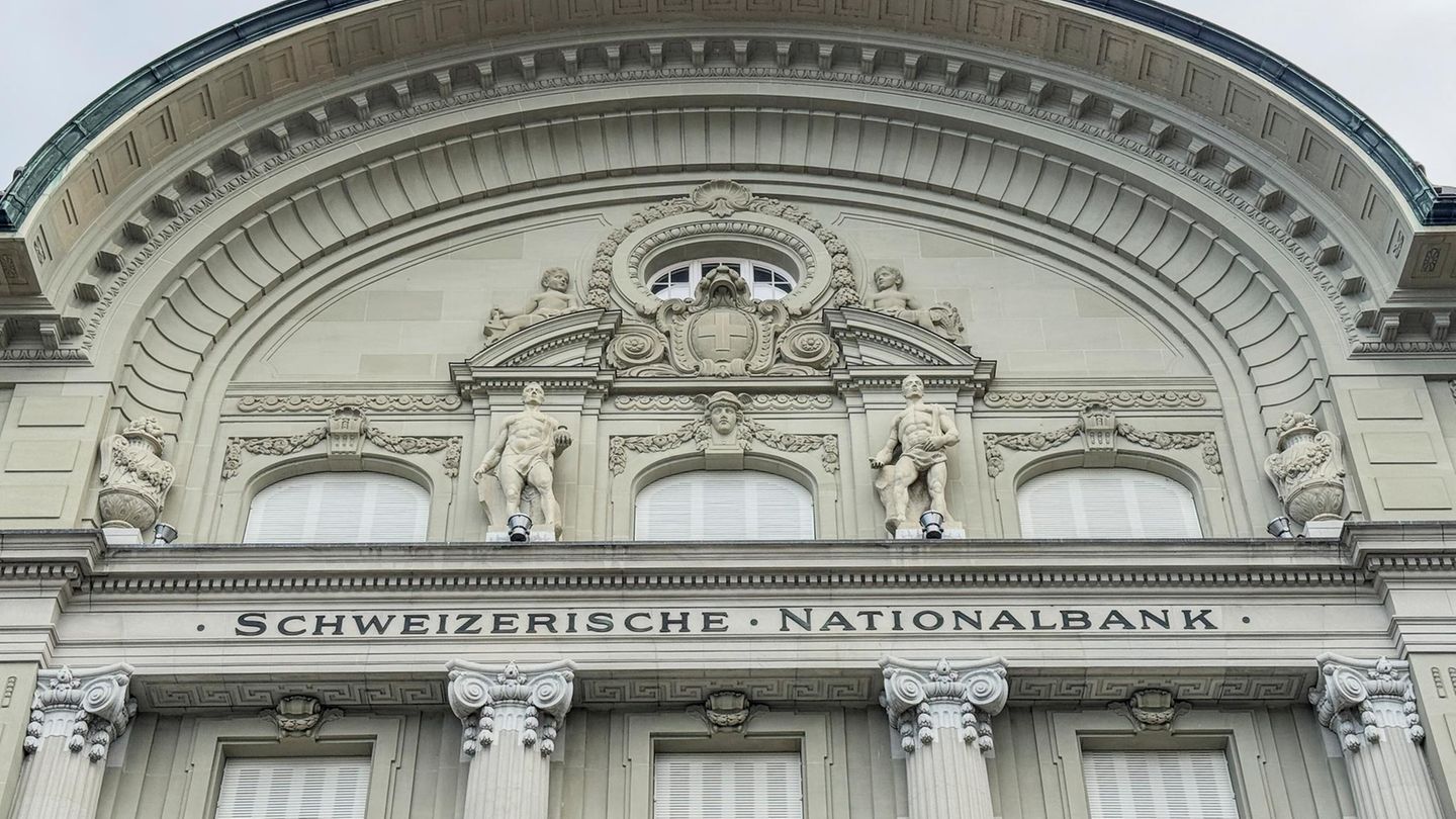 Geldpolitik-Schweizer-Notenbank-dr-ckt-Leitzins-auf-null-Prozent-das-ist-der-Grund