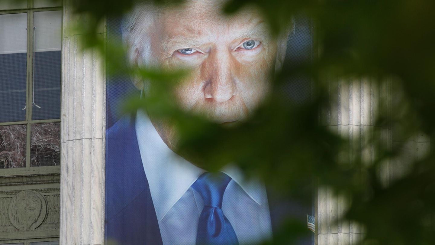 Angriff-oder-Zur-ckhaltung-Trumps-MAGA-Dilemma-wie-die-Iran-Entscheidung-seine-Basis-spaltet-Capital-